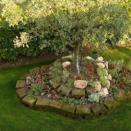 Am Gardasee Mit Grossem Pool Und Garten *
