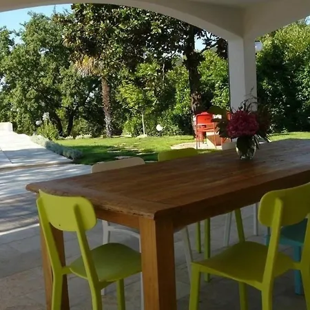 Am Gardasee Mit Grossem Pool Und Garten Costermano
