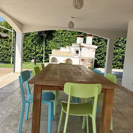 Am Gardasee Mit Grossem Pool Und Garten Holiday home *