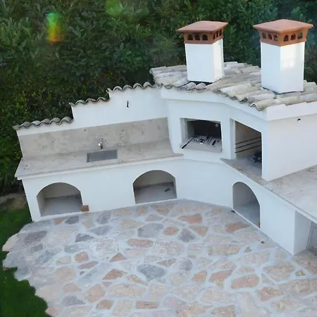Дом отдыха Am Gardasee Mit Grossem Pool Und Garten Костермано