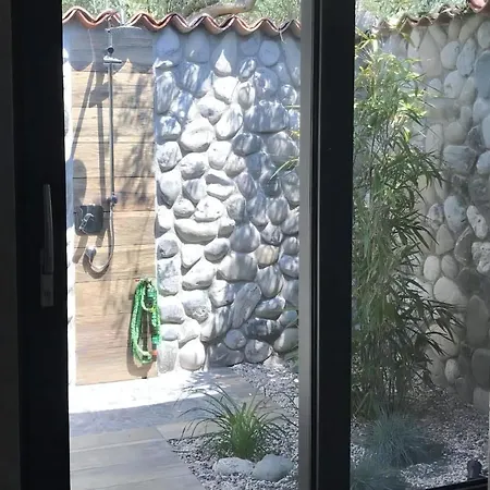 Dom wakacyjny Am Gardasee Mit Grossem Pool Und Garten Costermano